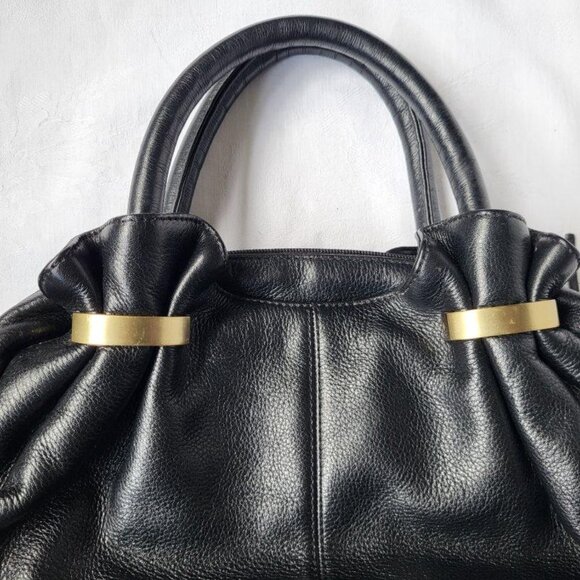 Black leather handbag by Soprano with brass detail - Picture 3 of 12